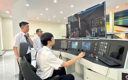 Trường ĐH đầu tiên đưa phòng mô phỏng đường sắt tốc độ cao vào đào tạo