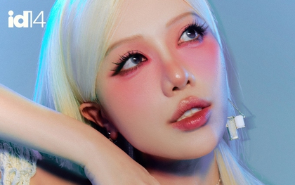 Giữa một vạn người, khán giả đã nhận ra Phùng Khánh Linh