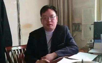 Phát hiện một thủ khoa đại học về quê làm bảo vệ chợ, lương 7 triệu/ tháng