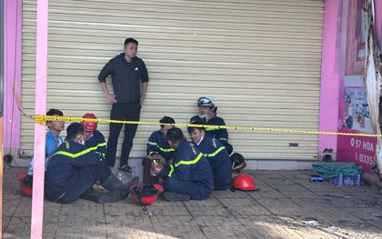 Cháy nhà tại Đắk Lắk, 4 người chết: 1 chiến sĩ tham gia cứu hộ nhập viện cấp cứu