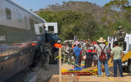 Tại nạn tàu hỏa thảm khốc ở Mexico, hơn 100 người thương vong