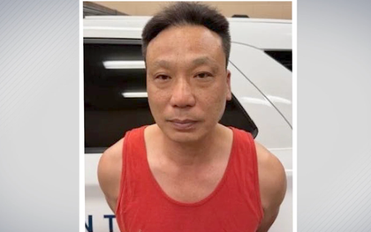 Lắp giùm camera an ninh, Tuong Thien Mac quay lén phòng tắm nhà bạn gái