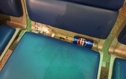 Sân bay Tân Sơn Nhất: Khách đông, rác cũng "bủa vây"