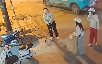 Độc chiêu rắc muối trả thù tiệm ảnh của nhóm phụ nữ ở Ninh Bình