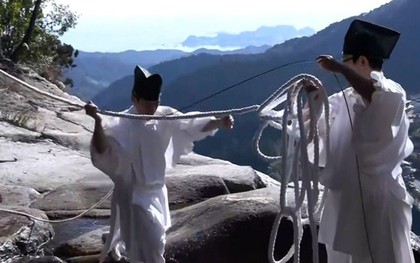 Thay dây thừng thiêng để cầu chúc may mắn dịp năm mới ở Nhật Bản