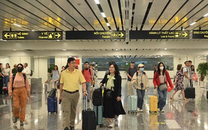 Tết Dương lịch, hành khách ở Tân Sơn Nhất cần làm gì để tránh chậm, lỡ chuyến bay?