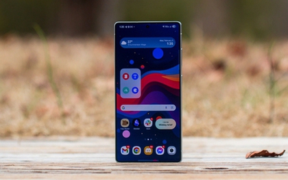 Giảm cực mạnh, chiếc điện thoại này đang "át vía" iPhone 17 Pro Max