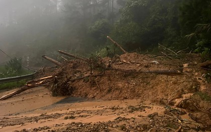Mưa lớn kéo dài, đèo D'Ran, Mimosa, Prenn - đường lên Đà Lạt tiếp tục sạt lở
