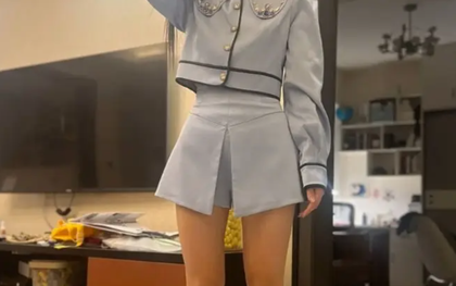 Mẹ khoe 7 bộ váy định mặc trong lễ tốt nghiệp của con, dân mạng xem xong lắc đầu: Nếu chị thương con thì thay ngay bộ khác!