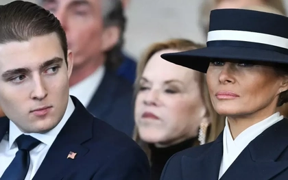 Thế khó của bà Melania và Barron Trump