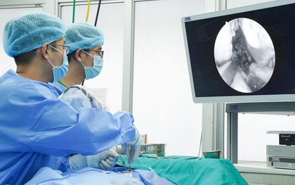 10 năm sống chung với u tuyến yên làm mờ mắt, bệnh nhân hồi sinh nhờ công nghệ mới 4K