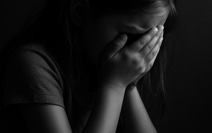 TPHCM: Sợ mẹ buồn, bé gái không dám tố cáo cha dượng đốn mạt