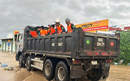 Tự ý rời điểm tránh trú bơi về nhà, người đàn ông bị nước lũ cuốn tử vong