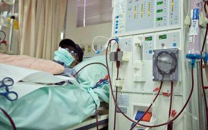 Người đàn ông suy thận cấp sau 1 tháng dán thứ quen thuộc này lên người