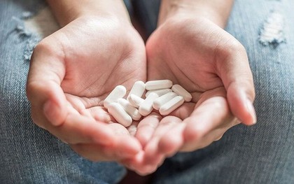 Lạm dụng thuốc giảm cân, trắng da 'siêu tốc', người trẻ nguy cơ suy thận cấp