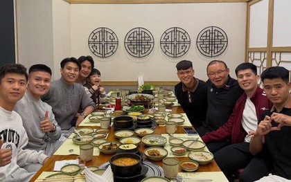 Ông Park Hang-seo hội ngộ dàn trò cưng Quang Hải, Văn Đức, ký ức đẹp Thường Châu ùa về