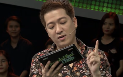 Câu đố tiếng Việt: "Để nguyên nằm trên trời, bỏ đầu nằm trong miệng", đây là chữ gì?