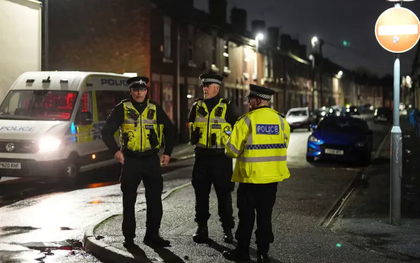 Hơn 200 hộ dân ở Derby (Anh) phải sơ tán, 2 nghi phạm chế tạo chất nổ bị bắt giữ