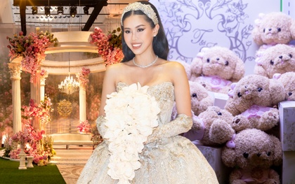 Đến chịu Tiên Nguyễn: Đám cưới concept kiến trúc Phục Hưng nhưng phục vụ gắp thú bông và chụp photobooth