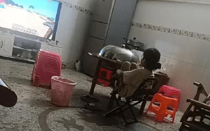 Điều đầu tiên mà trẻ làm khi đi học về quyết định con bạn là "học sinh giỏi" hay "học sinh kém"!