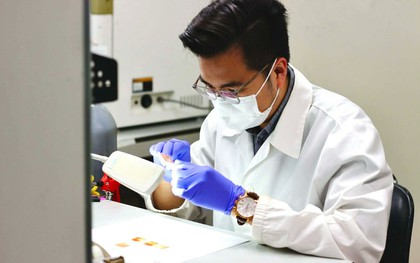 Chàng trai lấy bằng tiến sĩ ở tuổi 27, chọn về nước theo đuổi ngành bán dẫn