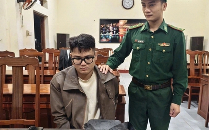 Bắt Nguyễn Quang Hải sinh năm 2000