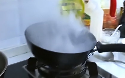 6 thói quen xào nấu tưởng vô hại nhưng đang âm thầm hủy hoại bạn mỗi ngày