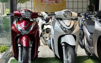 Giá xe Honda SH Mode tháng 2/2025: Cao hơn giá đề xuất cả chục triệu đồng