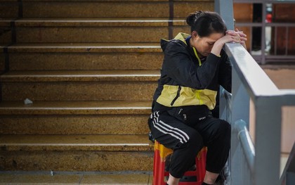 Chợ đầu mối từng là thiên đường bán sỉ, tiểu thương nuôi được cả nhà, cho con đi du học - Nay chỉ còn khách du lịch, người bán "bỏ của chạy lấy người"