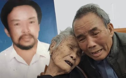 Con trai biệt vô âm tín suốt 31 năm trở về, người mẹ già 90 tuổi yếu ớt chờ đợi trước khi thanh thản ra đi