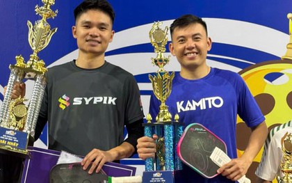 Trịnh Linh Giang - Lý Hoàng Nam lên ngôi vô địch giải pickleball đầy kịch tính lúc 2 giờ sáng