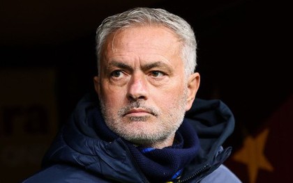 Cuộc sống tại Thổ Nhĩ Kỳ và sự hỗn loạn quen thuộc được tạo ra bởi Jose Mourinho