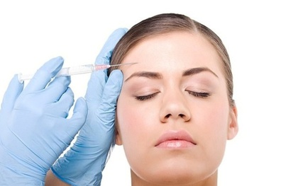 Giới trẻ “phát cuồng” tiêm tinh trùng cá hồi giá 30 triệu để “lột xác” nhan sắc, bác sĩ nói gì?