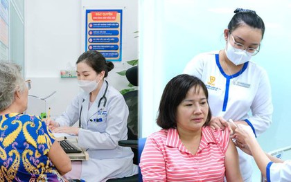 Bệnh viện tiếp nhận nhiều ca mắc cúm nặng, suy hô hấp: Nhu cầu tiêm vaccine cúm tăng đột biến