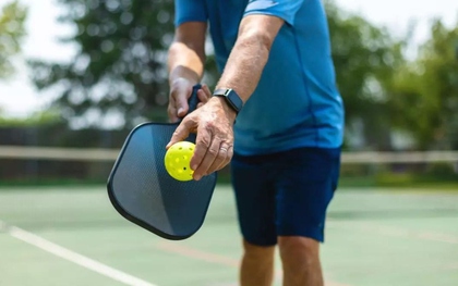 Chinh phục pickleball: Tất tần tật về giao bóng, kỹ thuật thuộc cơ bản nhưng vô cùng quan trọng