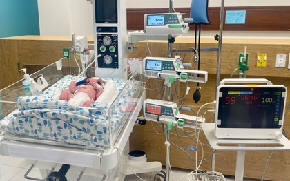 Hà Nội: Cứu sống bé sơ sinh 2 ngày tuổi mắc dị tật bẩm sinh nguy hiểm