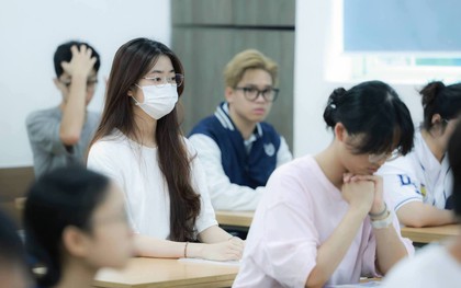 Hai trường đại học yêu cầu xét tuyển môn văn ở tất cả các ngành