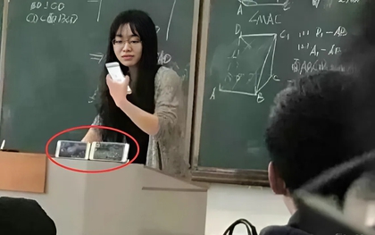 Chơi game trong lớp, nữ giáo viên xinh đẹp "chơi chiêu" cao tay khiến học sinh "nhìn nhân vật mà lệ tuôn rơi"