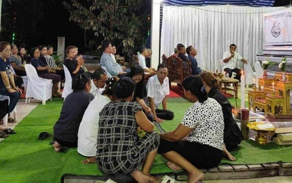 Đang tổ chức đám tang, bố mẹ sốc nặng khi biết con trai còn sống