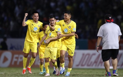 Bị kiện, đội bóng Việt Nam bất ngờ nhận án cấm từ FIFA trong vòng 3 mùa