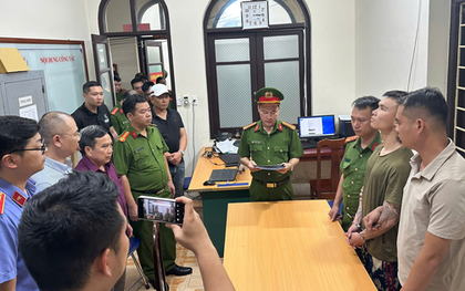 Ngáo đá, loạn thần, người đàn ông vô cớ hành hung hơn 10 người đi đường