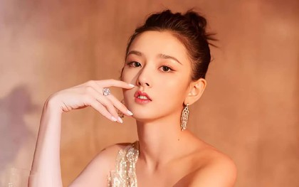 Tống Tổ Nhi ghi điểm sau khi thoát lệnh cấm