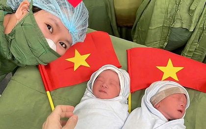 Cặp sinh đôi ở Nghệ An chào đời đúng ngày 30/4, bố mẹ đặt cho cái tên "nghe là biết sinh ngày nào"