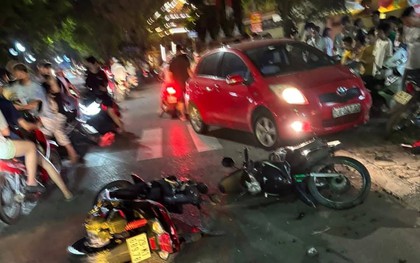 Hà Nội: Nghi vấn tài xế ô tô say xỉn tông hàng loạt xe máy, xe và người nằm la liệt
