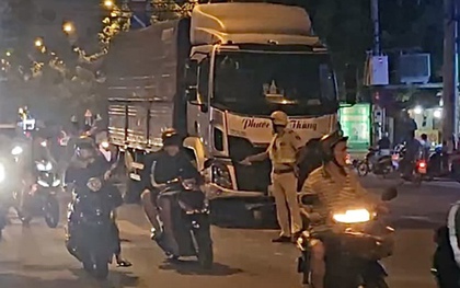 TP HCM: Tai nạn nghiêm trọng ở quận 12 tối nay