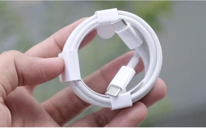 Hàng triệu người sẽ mở sợi cáp trong hộp iPhone, bí mật phía sau những thiết kế kinh điển của Apple hé lộ!