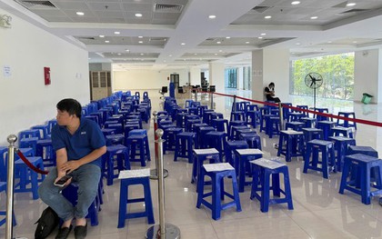 Trung tâm hành chính công Hà Nội bất ngờ 'vắng khách' ngày đầu tuần
