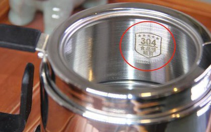 2 loại ấm điện NGUY HIỂM, nhà nào đang dùng thì thay ngay lập tức