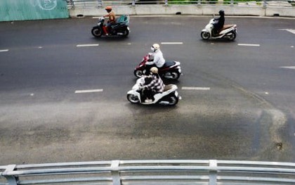 Kiểm tra vết sụt lún tại dự án nghìn tỷ của Tập đoàn Phúc Sơn ở Nha Trang