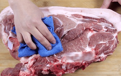Đi chợ thấy người bán liên tục dùng giẻ lau thịt heo: 90% người biết nhưng không hiểu ý nghĩa